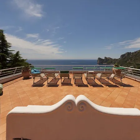 - Giove Villa Nerano